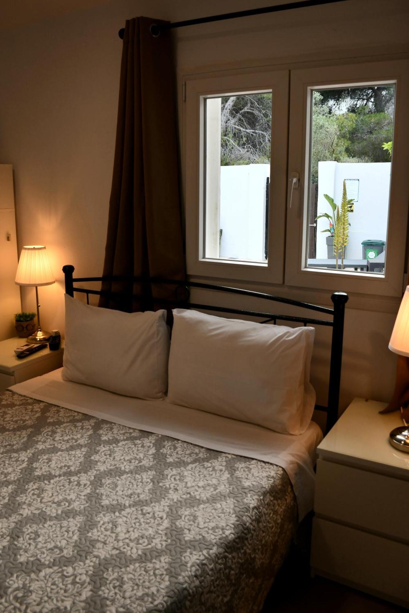 Apartmán Johnson House Rafína Exteriér fotografie